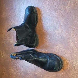 Blundstones leather lined boots size 9.5 AU